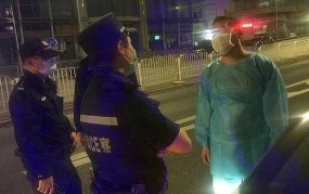 被别人睡了以后二十天可以报警吗？法律依据是什么？